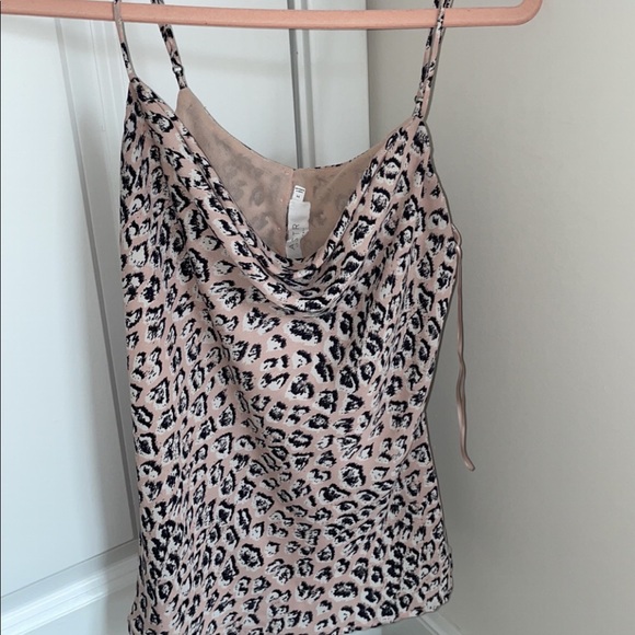ASTR the Label Cowl Neck Cheetah Print Tank Top - Picture 2 of 5